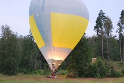 Ballongen flyttas